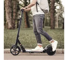 Sécurité en trottinette électrique : de nouvelles règles en vigueur